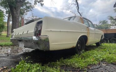 Ford-galaxy-500-1967-9
