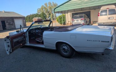 Ford-galaxy-500-xl-1966-white-3
