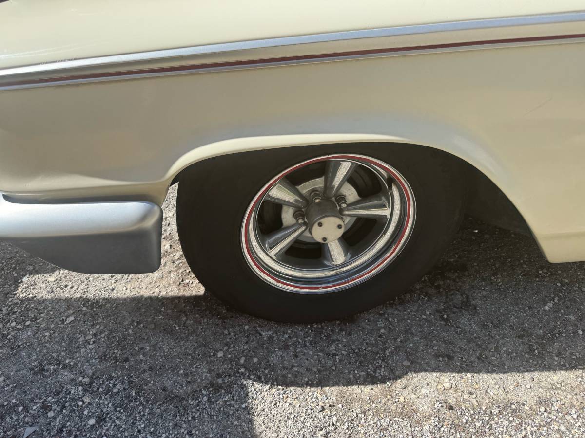 Ford-galaxy-lightweight-clone-1963-white-16