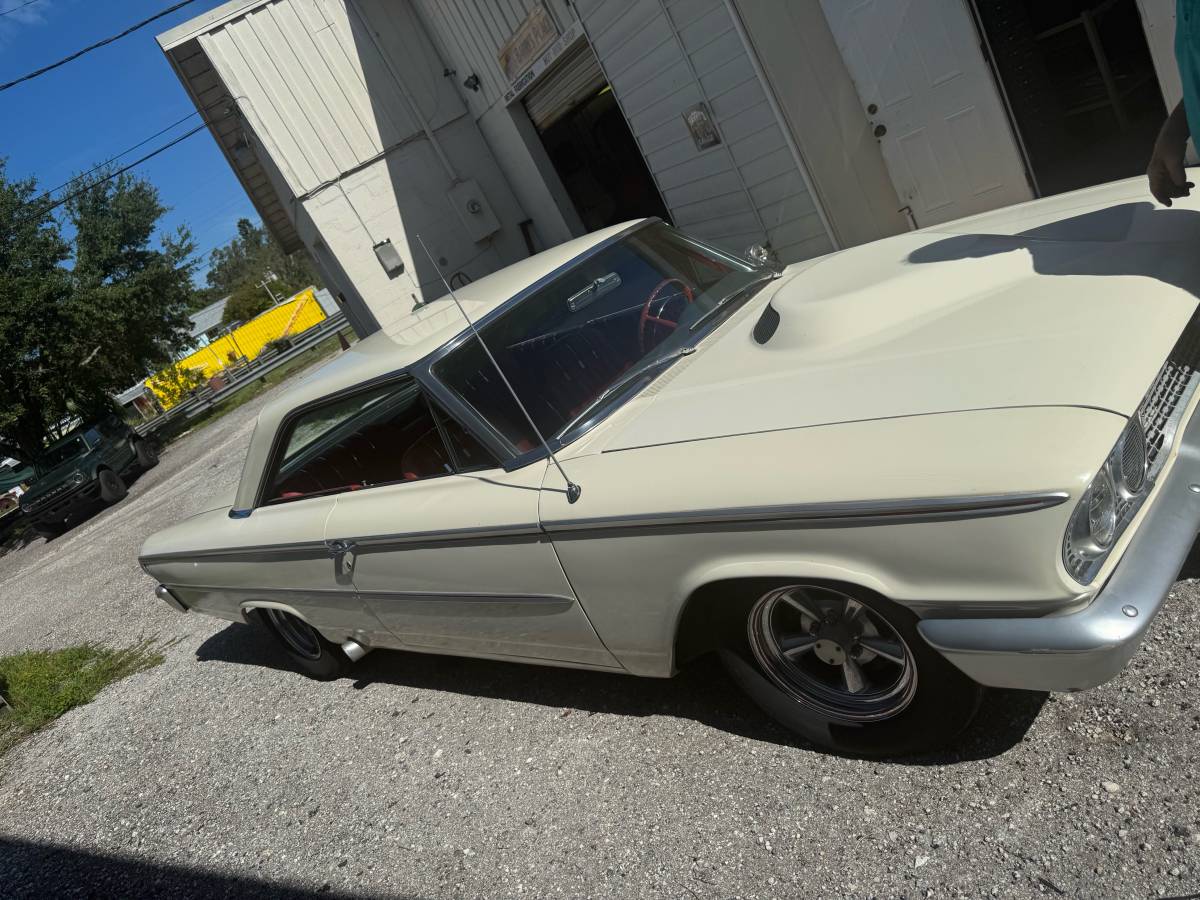 Ford-galaxy-lightweight-clone-1963-white-22