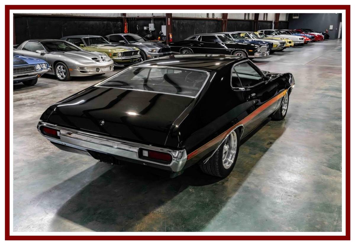 Ford-gran-torino-sport-1972-black-12