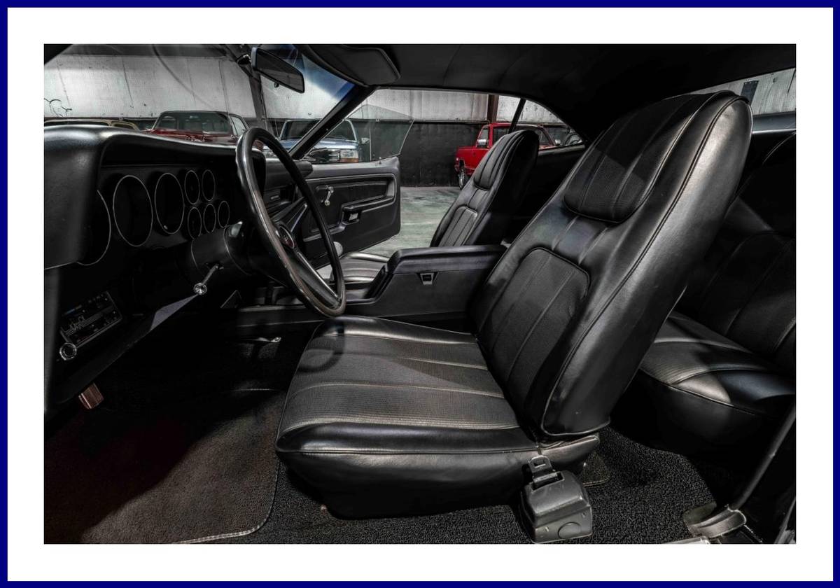 Ford-gran-torino-sport-1972-black-17