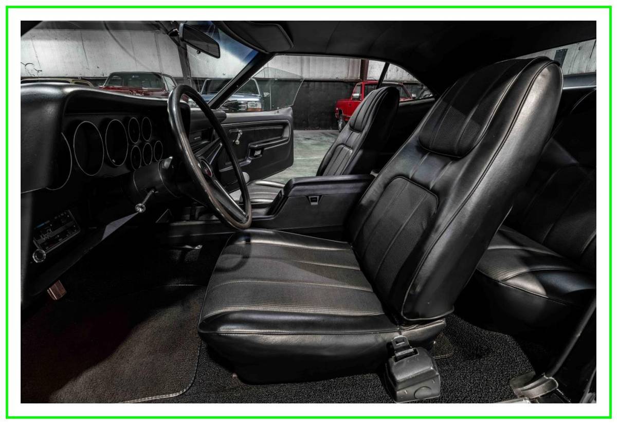 Ford-gran-torino-sport-1972-black-2