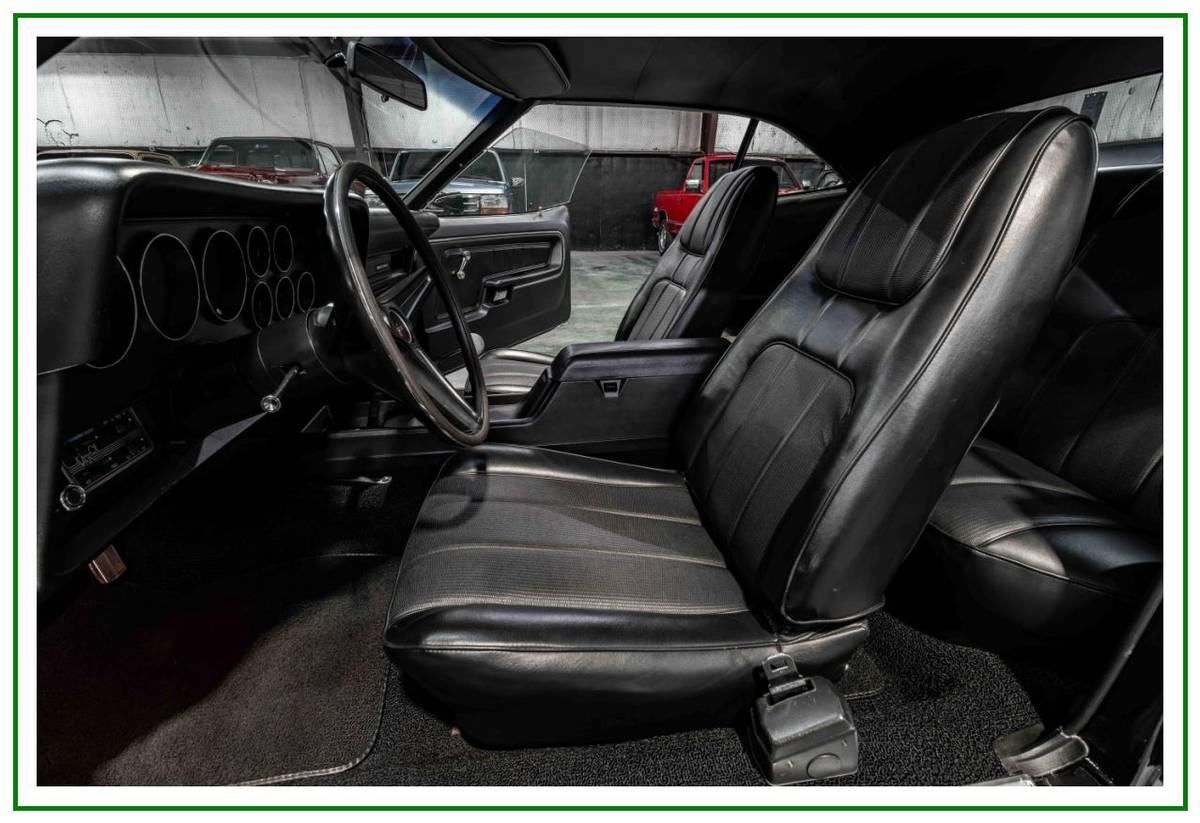 Ford-gran-torino-sport-1972-black-25