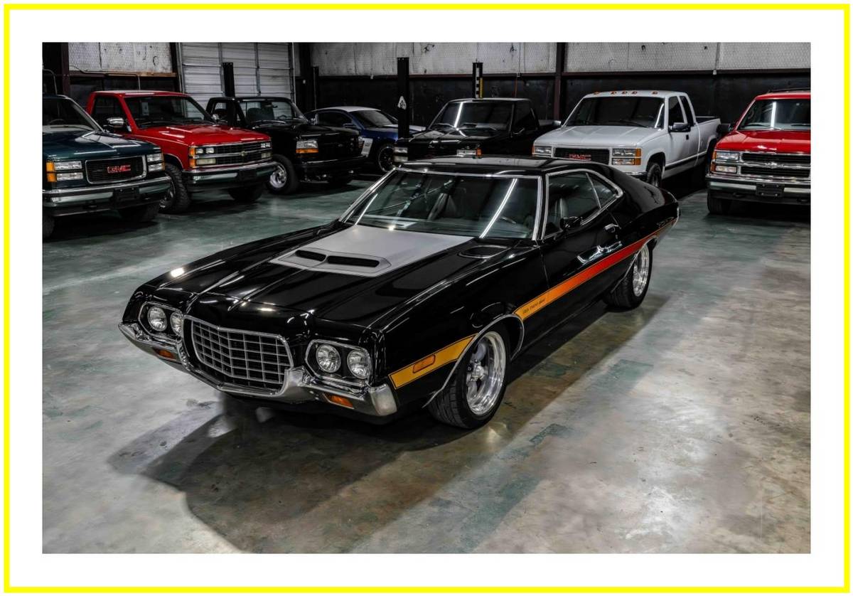 Ford-gran-torino-sport-1972-black-36
