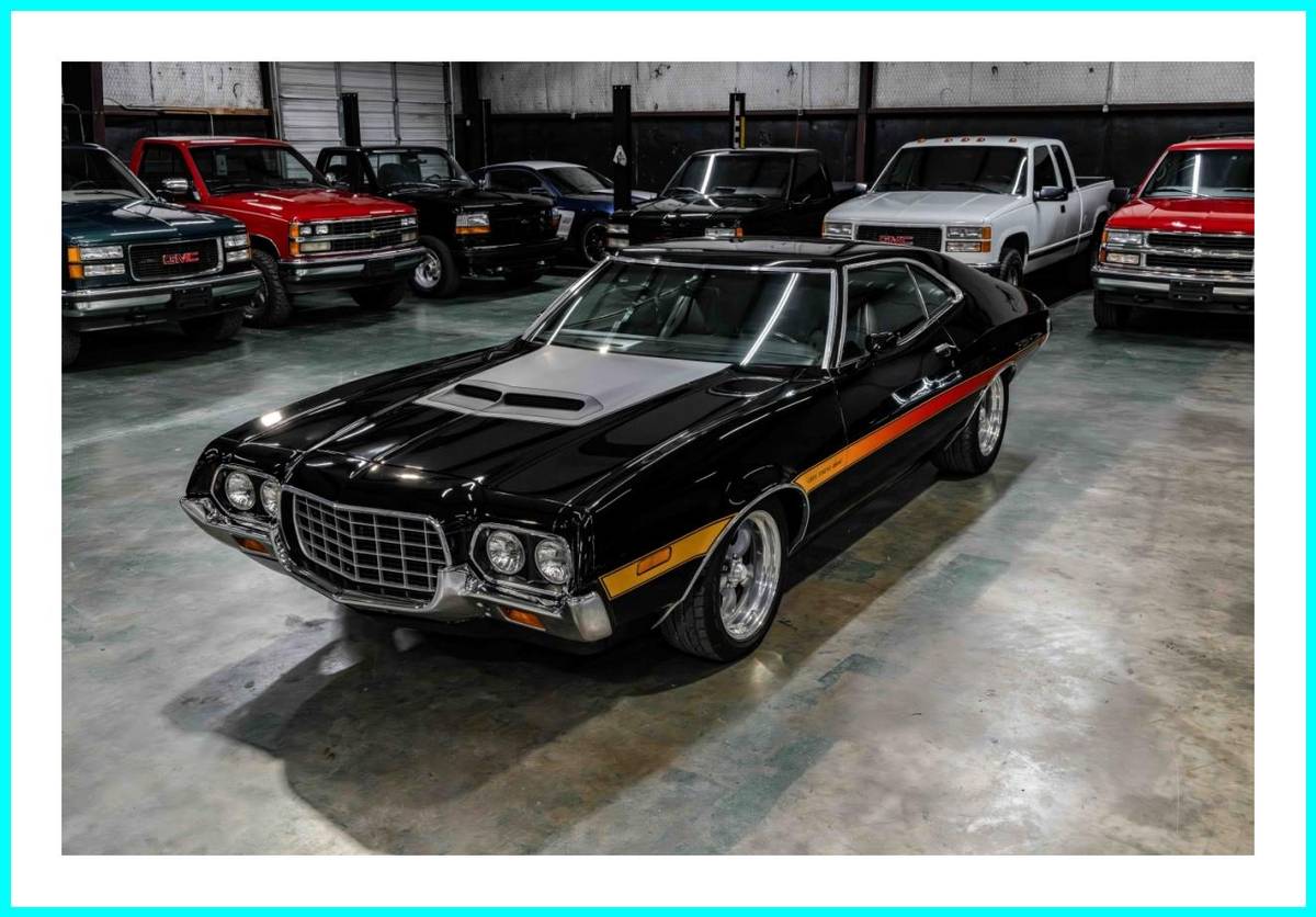 Ford-gran-torino-sport-1972-black-40