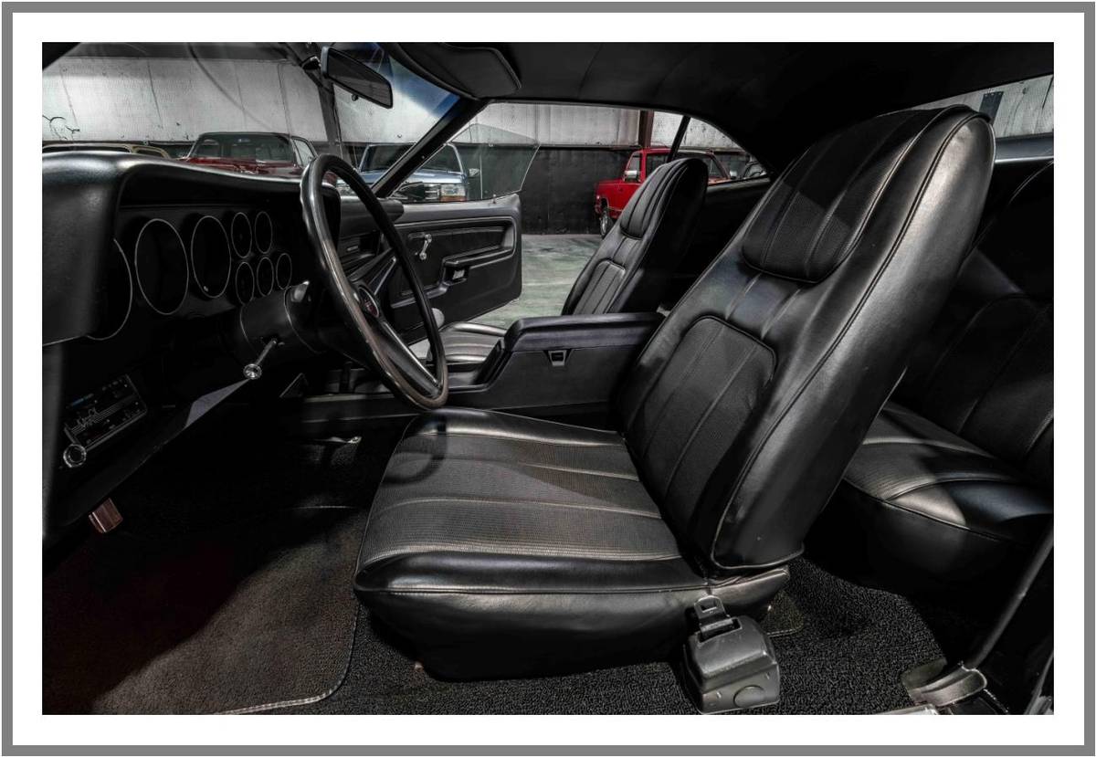 Ford-gran-torino-sport-1972-black-42