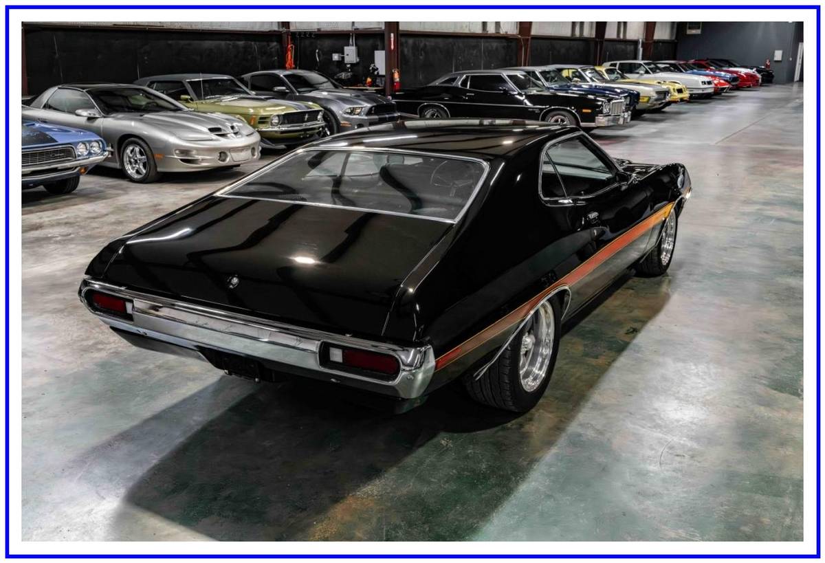 Ford-gran-torino-sport-1972-black-8