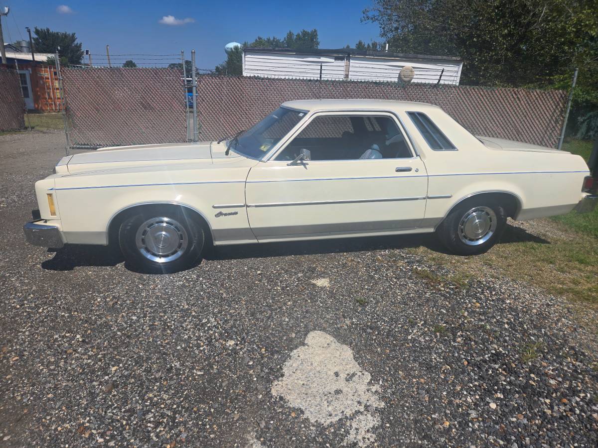 Ford-granada-1980-white-1