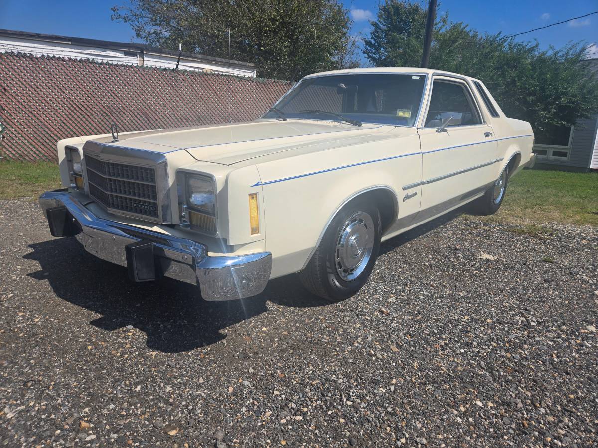 Ford-granada-1980-white-7