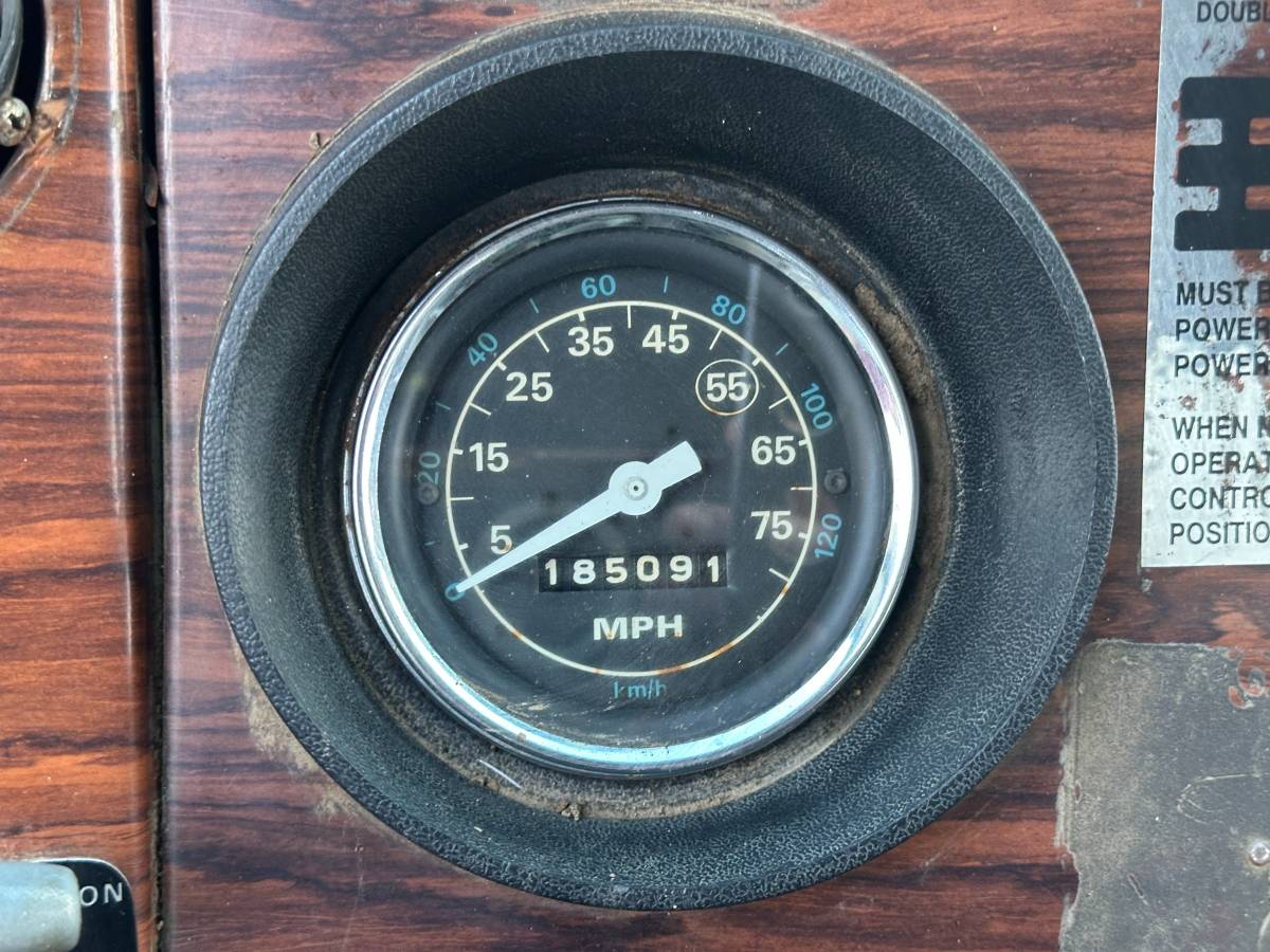Ford-l8000-diesel-1982-white-1