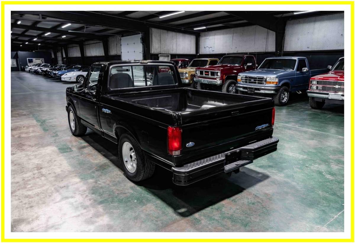 Ford-lightning-1993-black-104