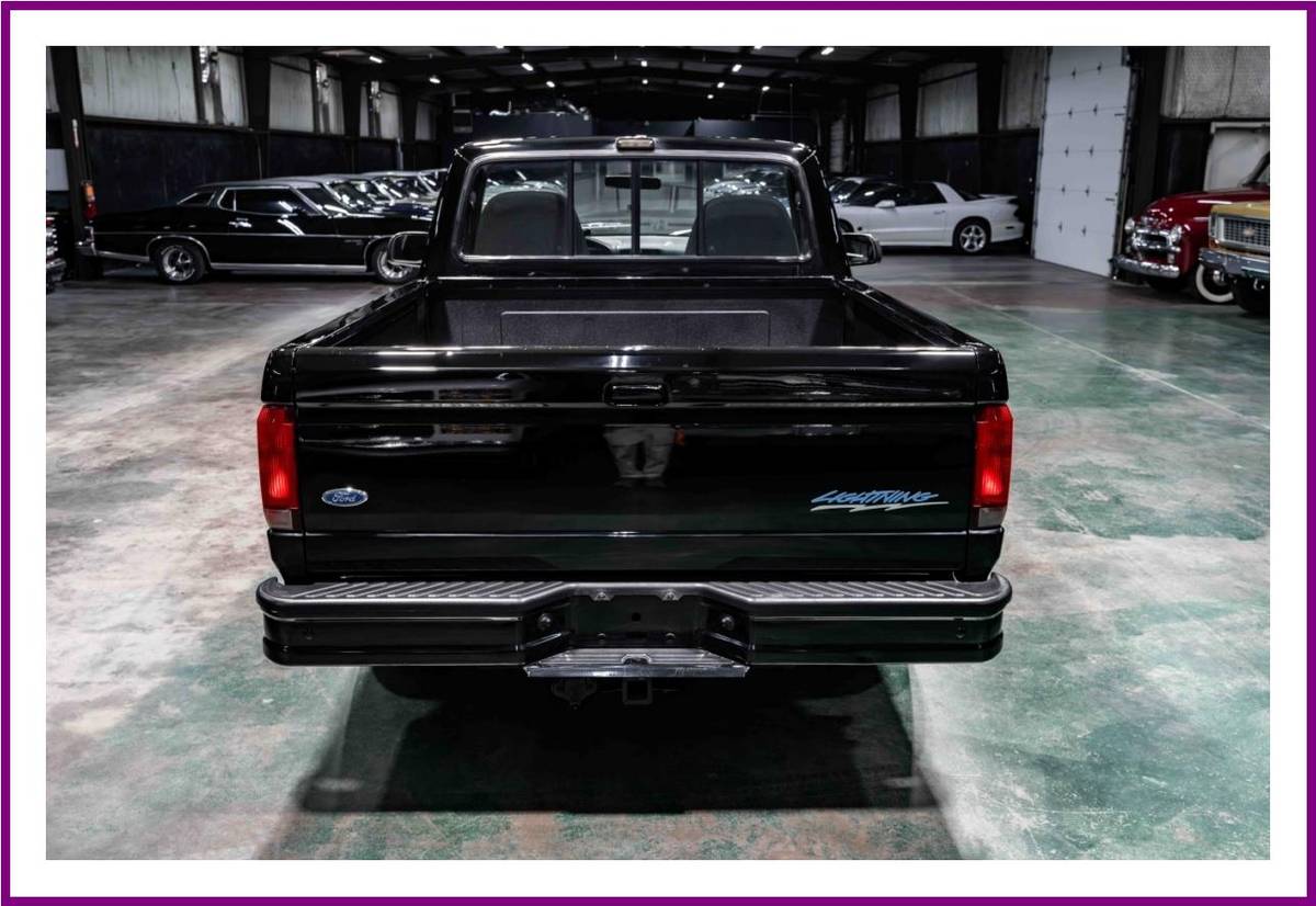 Ford-lightning-1993-black-105