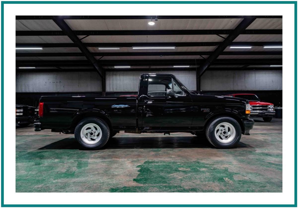 Ford-lightning-1993-black-32