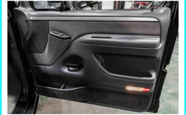 Ford-lightning-1993-black-39