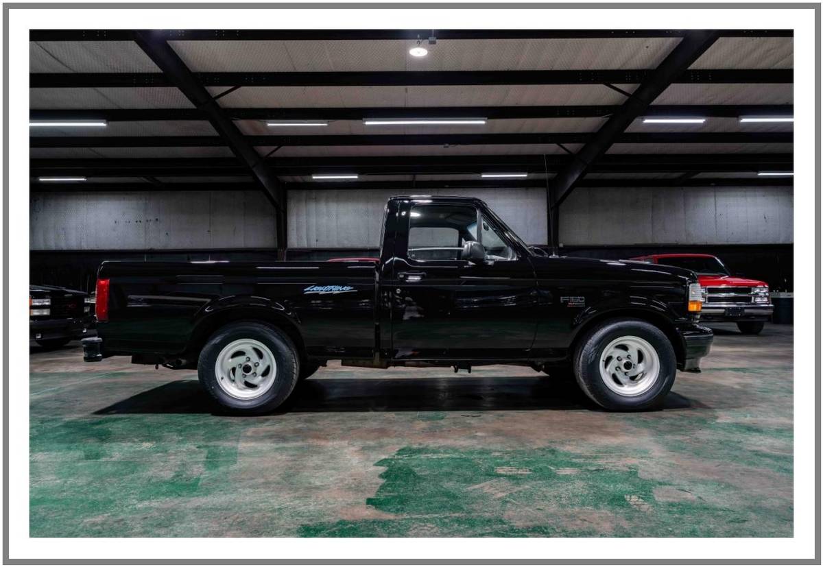 Ford-lightning-1993-black-44