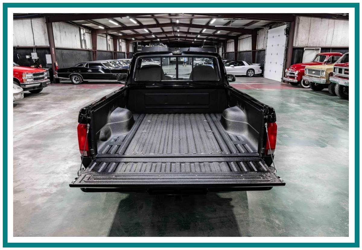 Ford-lightning-1993-black-71