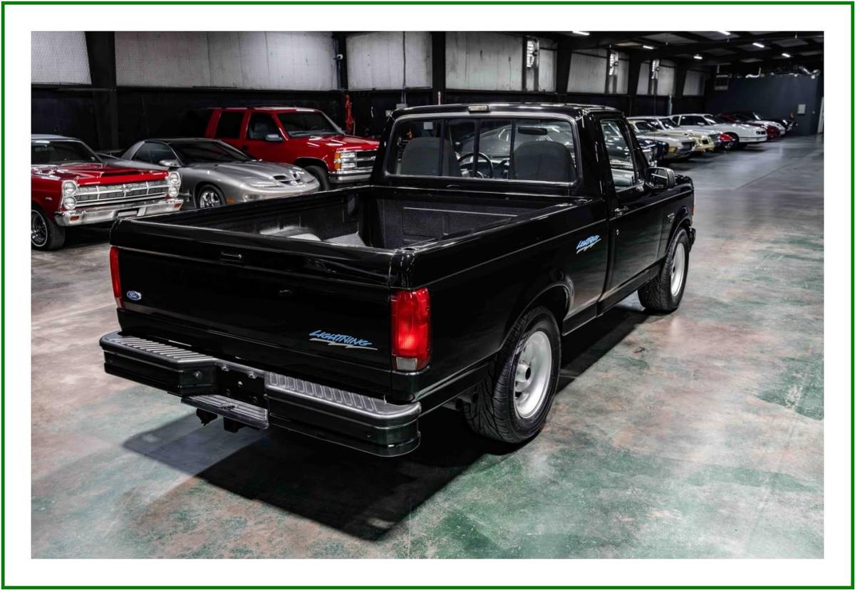 Ford-lightning-1993-black-80