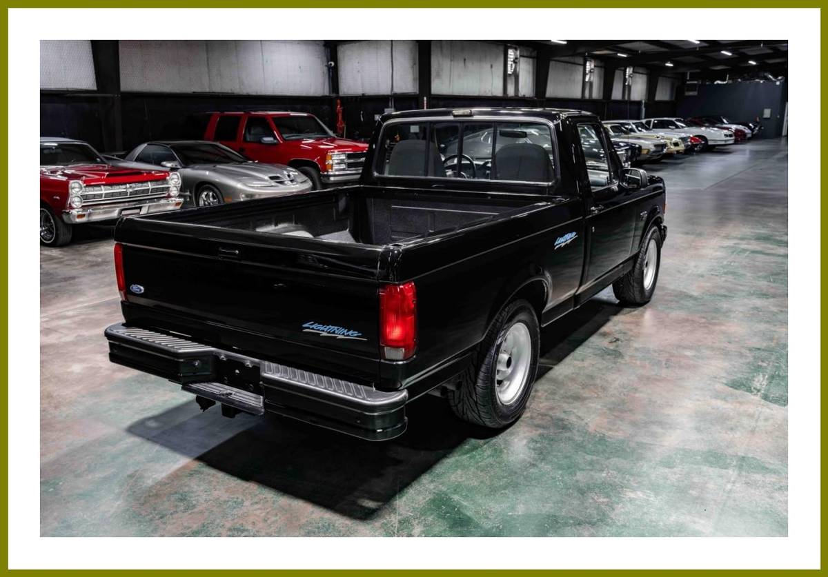 Ford-lightning-1993-black-90