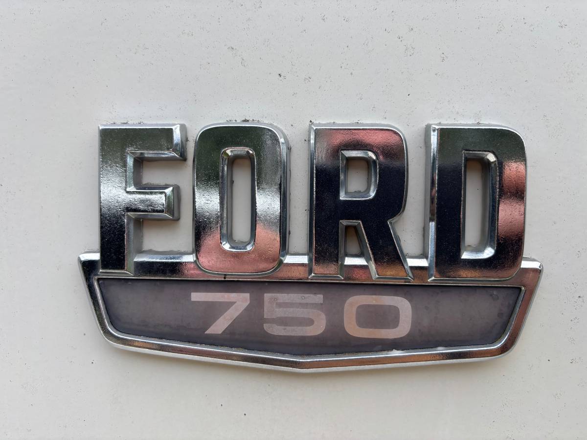 Ford-ln-750-1976-white-10