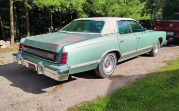 Ford-ltd-landau-1977-green-1