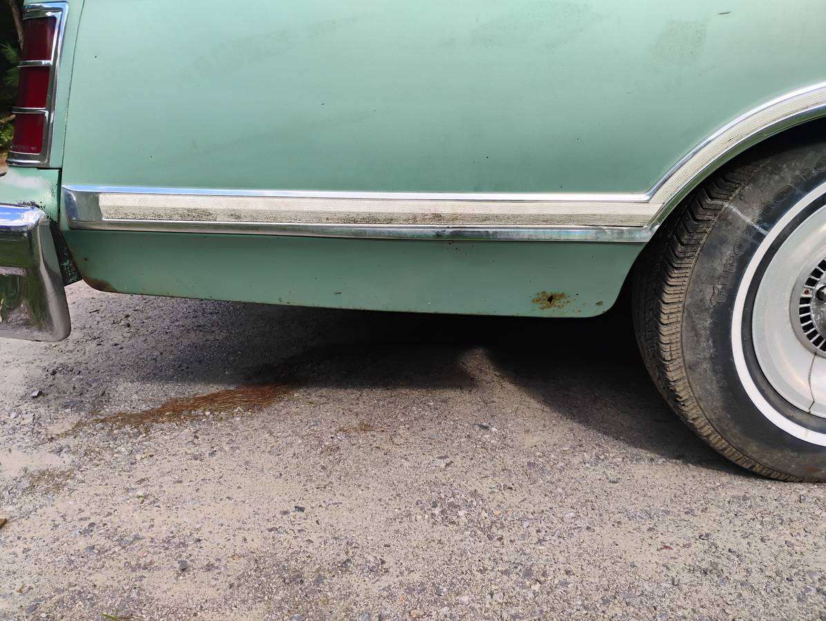 Ford-ltd-landau-1977-green-2