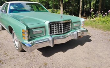 Ford-ltd-landau-1977-green