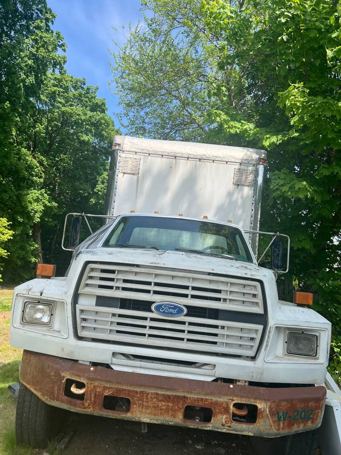 Ford-med.-hvy.-convnt-diesel-1994-white-1