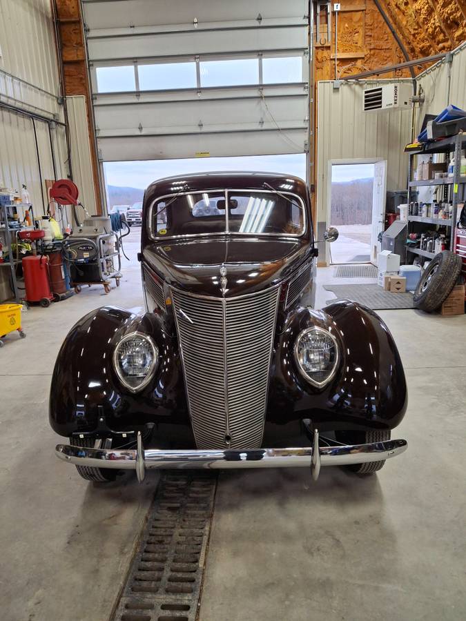 Ford-model-78-quotslantbackquot-1937-brown-6