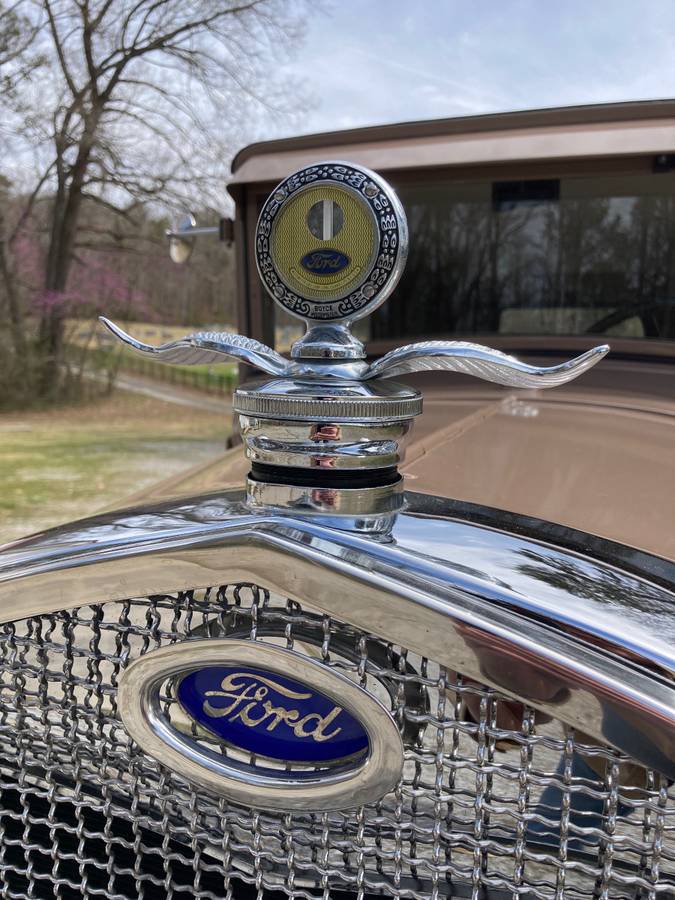 Ford-model-a-1929-brown-2
