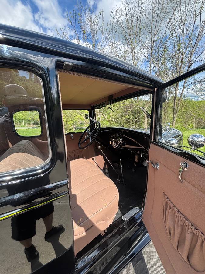 Ford-model-a-1930-black-4