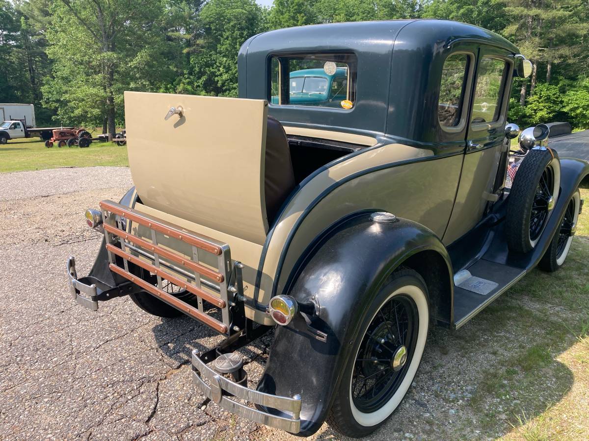 Ford-model-a-1930-brown-1