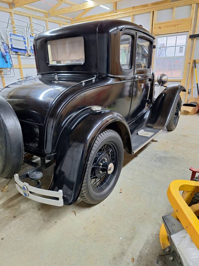 Ford-model-a-1931-black-2