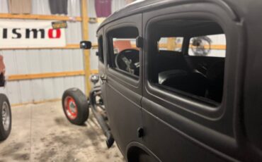 Ford-model-a-1931-black-3