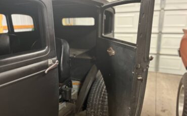 Ford-model-a-1931-black-8