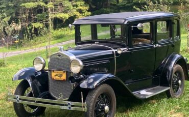 Ford-model-a-sedan-1930-black-1