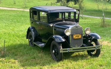 Ford-model-a-sedan-1930-black-2