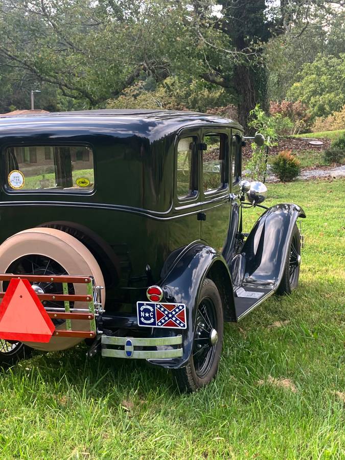 Ford-model-a-sedan-1930-black-4