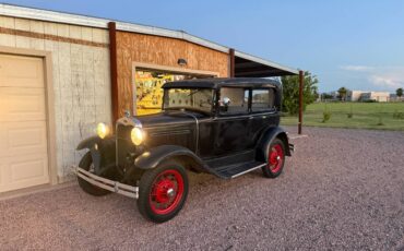 Ford-model-a-tudor-1930-black-21