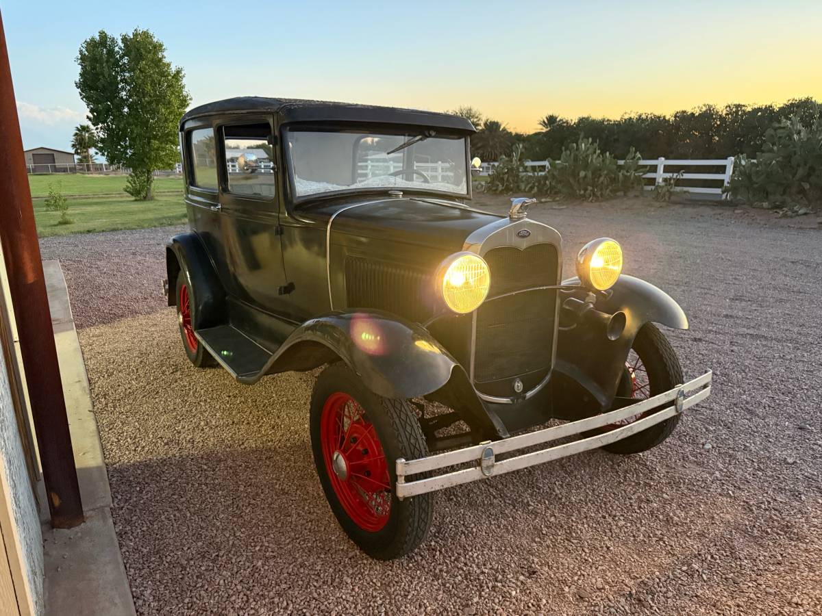 Ford-model-a-tudor-1930-black-22