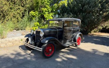 Ford-model-a-tudor-1930-black-3