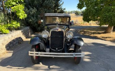 Ford-model-a-tudor-1930-black-4