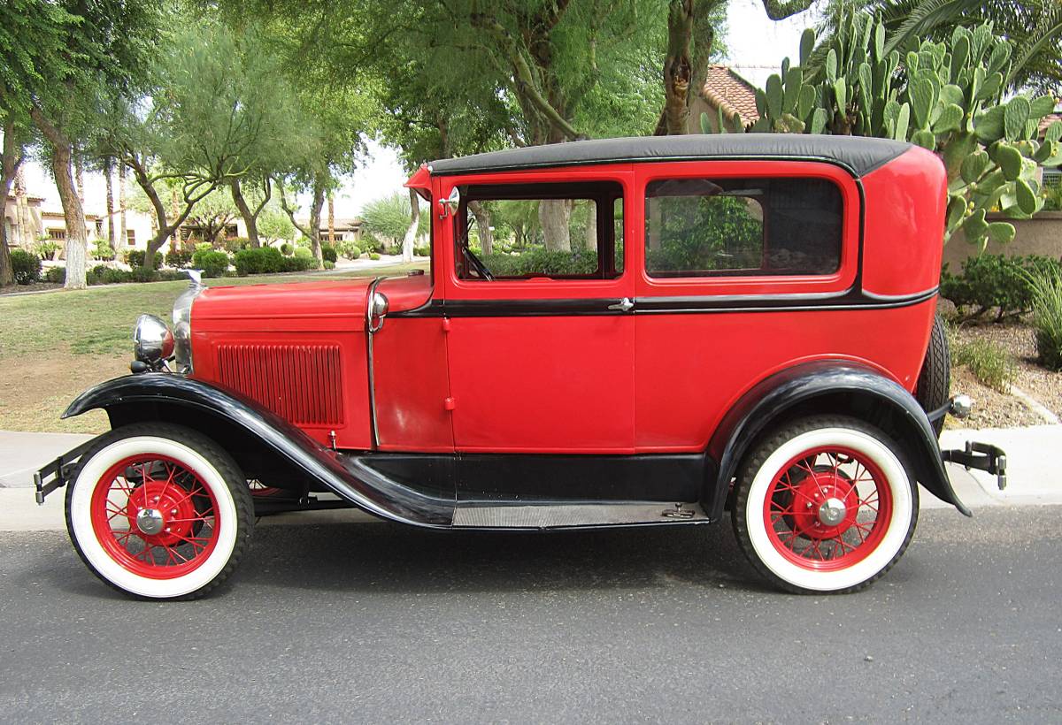 Ford-model-a-tudor-sedan-1930-red-1