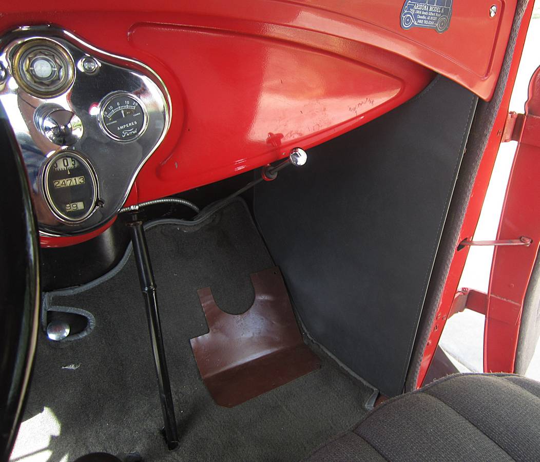 Ford-model-a-tudor-sedan-1930-red-10