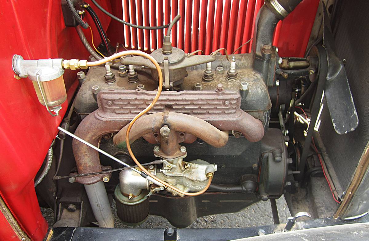 Ford-model-a-tudor-sedan-1930-red-13