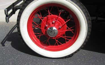 Ford-model-a-tudor-sedan-1930-red-19