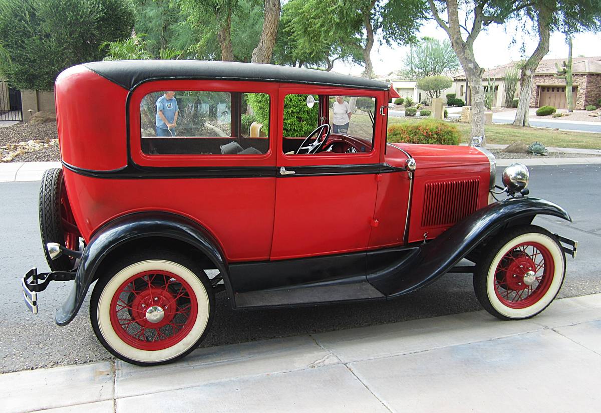 Ford-model-a-tudor-sedan-1930-red-22