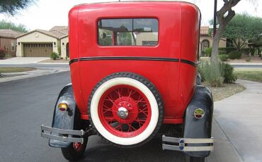 Ford-model-a-tudor-sedan-1930-red-3