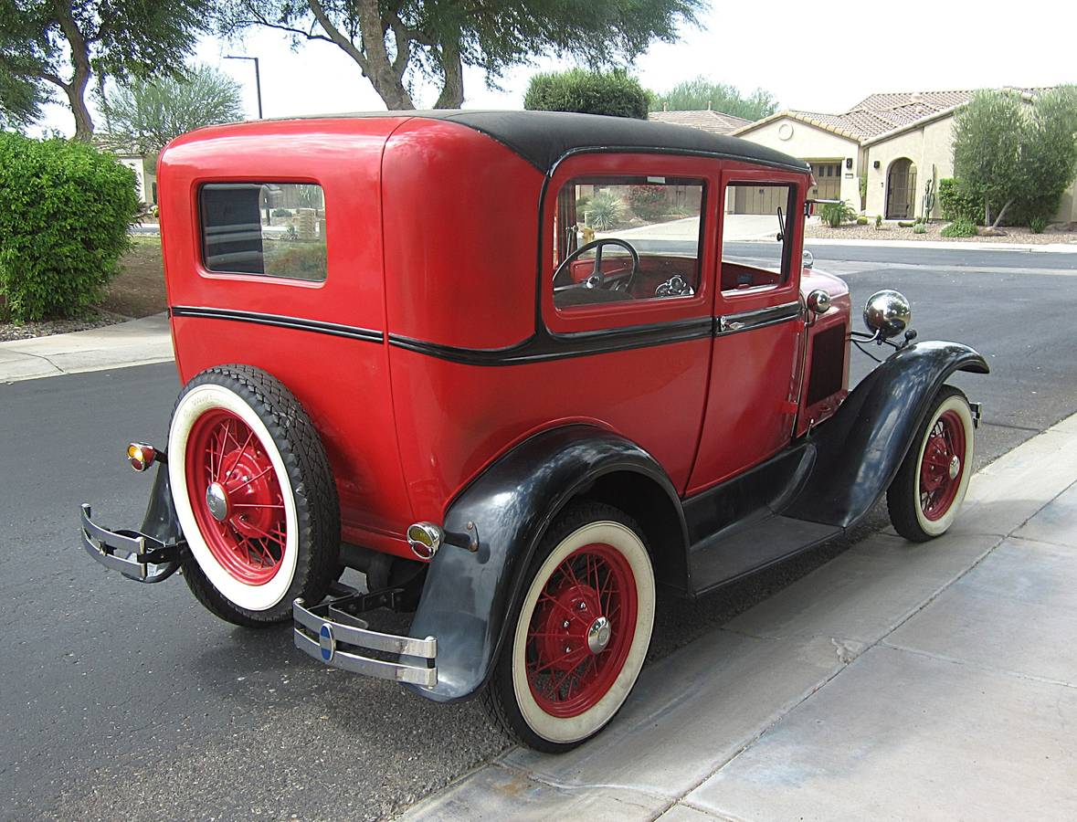 Ford-model-a-tudor-sedan-1930-red-4