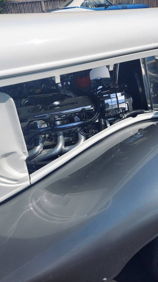 Ford-model-b-1933-white-10